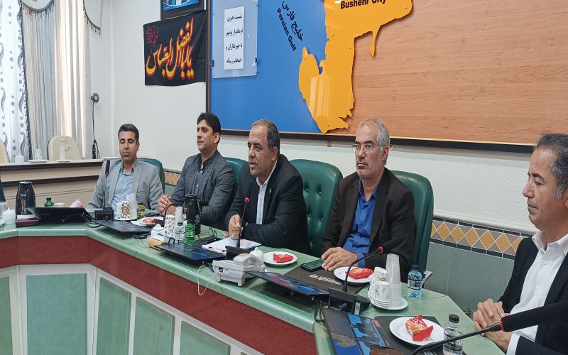 نشست خبری فرماندار بوشهر به مناسبت روز خبرنگار با تأکید بر وحدت و توسعه شهرستان*