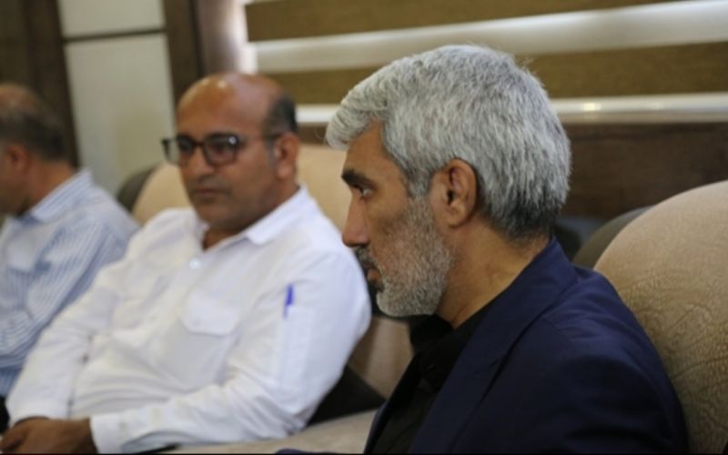 فرماندار جم در نشست با اعضای شورای اسلامی و شهردار شهر انارستان گفت: شوراها، بازوان دولت و مشاورینی امین برای مسئولین اجرایی هستند