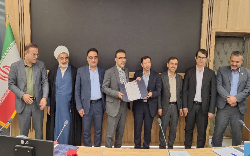 تقدیر رئیس‌کل دادگستری استان بوشهر از مدیرکل منابع طبیعی و آبخیزداری به‌دلیل اجرای قانون ثبت معاملات اموال غیرمنقول